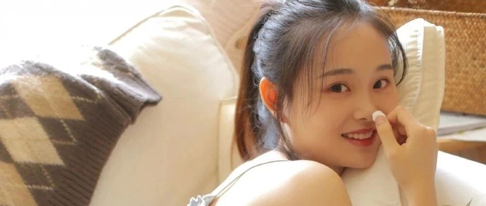 搞笑GIF：看宝宝洗头的姿势，貌似孟婆汤又参水了