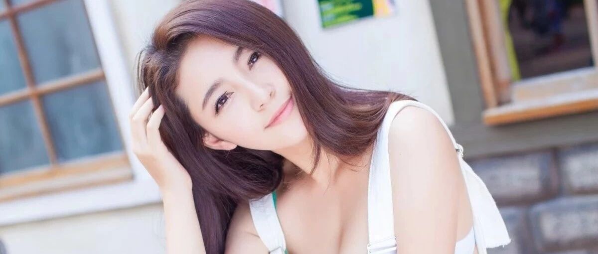 搞笑GIF：​蜥蜴：真没想到，这辈子还能吃一次自出餐