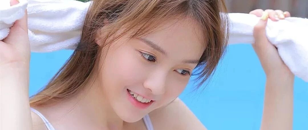 搞笑GIF：看着小伙子按捺不住地双手，真希望快点天黑