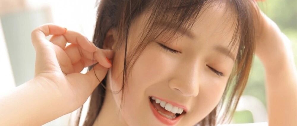 搞笑GIF：​狗子：人间虽好，但下辈子不想再来了