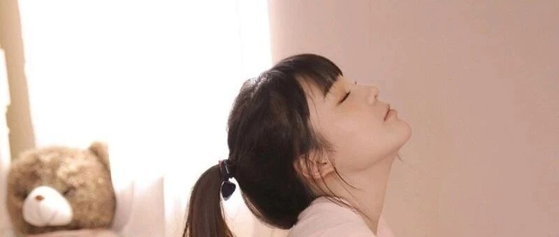 搞笑GIF：两位放在战争年代，一定是窃取情报的高手