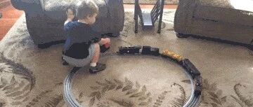 搞笑GIF：明天就要考急救术了，今晚要通宵学习了！