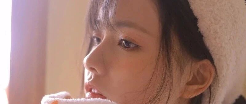 搞笑GIF：一觉醒来，发现一只耳朵不见了，严重影响形象