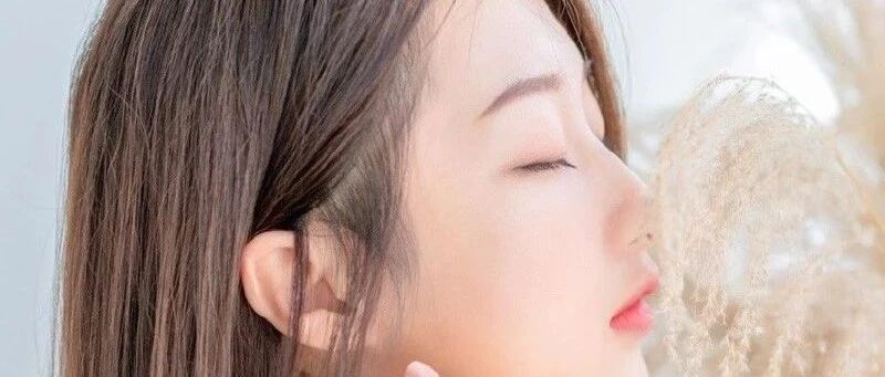 搞笑GIF：不是每个女生都能穿出这种效果