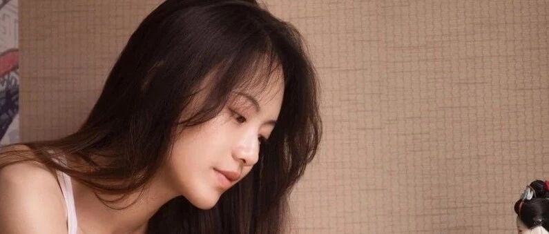 搞笑GIF：挖掘机​：这边天气太冷了，我需要先热热身