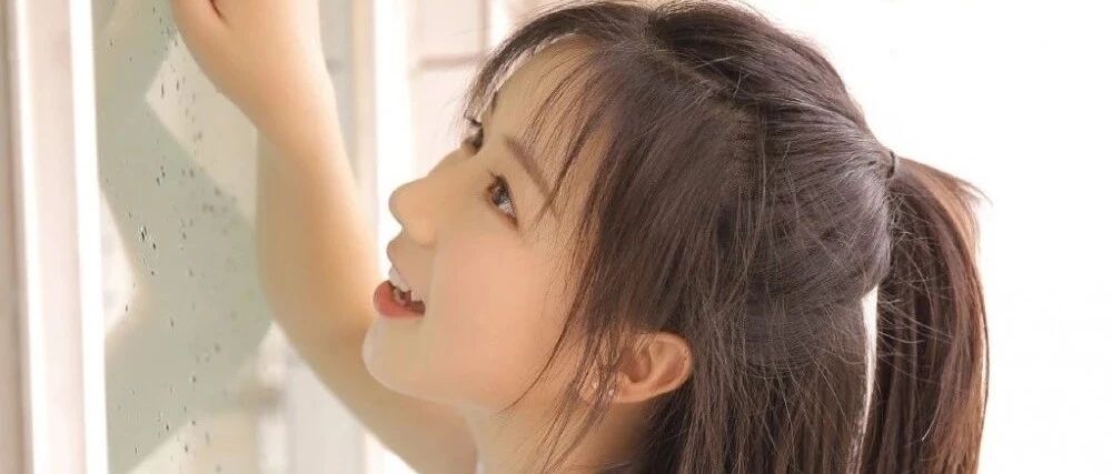 搞笑GIF：姑娘戏真好，还真以为你被调戏了！