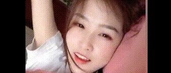 搞笑GIF：不要说到你手机上就是你的了，她都在我电脑了