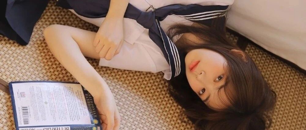 搞笑GIF：朋友介绍得相亲妹子，但我真不喜欢她在夜场的样子