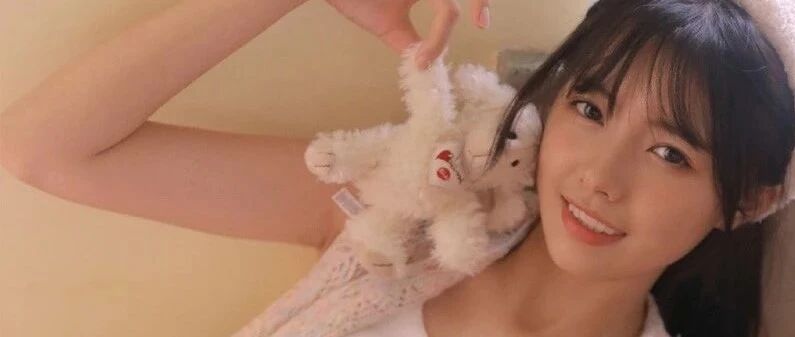 搞笑GIF：美女人家是来打饭，你是来搞笑的吗？