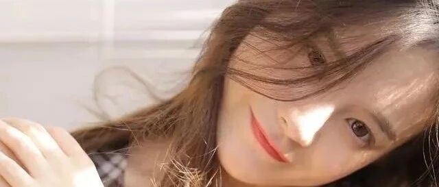 搞笑GIF：半夜三更朋友发来的，我决定明天一早带刀去打他