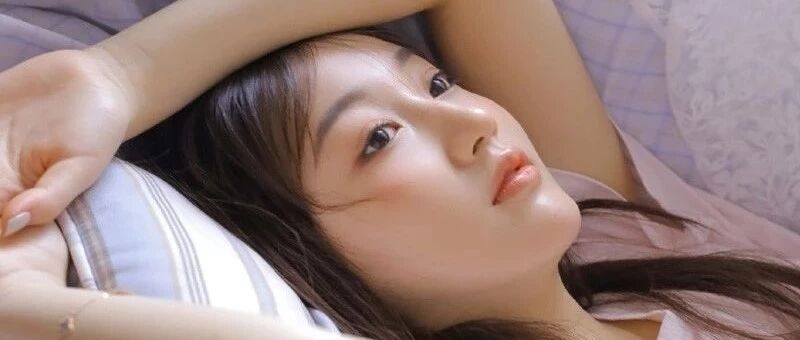 搞笑GIF：蒸包子忘记放油了，这样能补救回来不