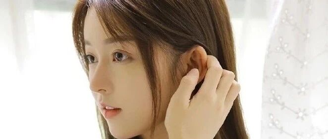 搞笑GIF：​生活需要仪式感，红酒不够酱油凑！