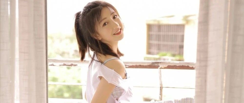 搞笑GIF：这是我见过的最豪华的自拍杆