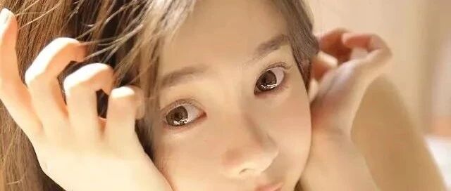 搞笑GIF：妹子，看身材，你上辈子不会是一匹千里马吧