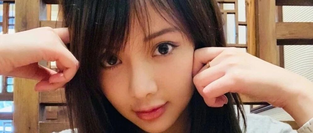 搞笑GIF：狗子你敢过来接我一掌不，让你狗生难忘