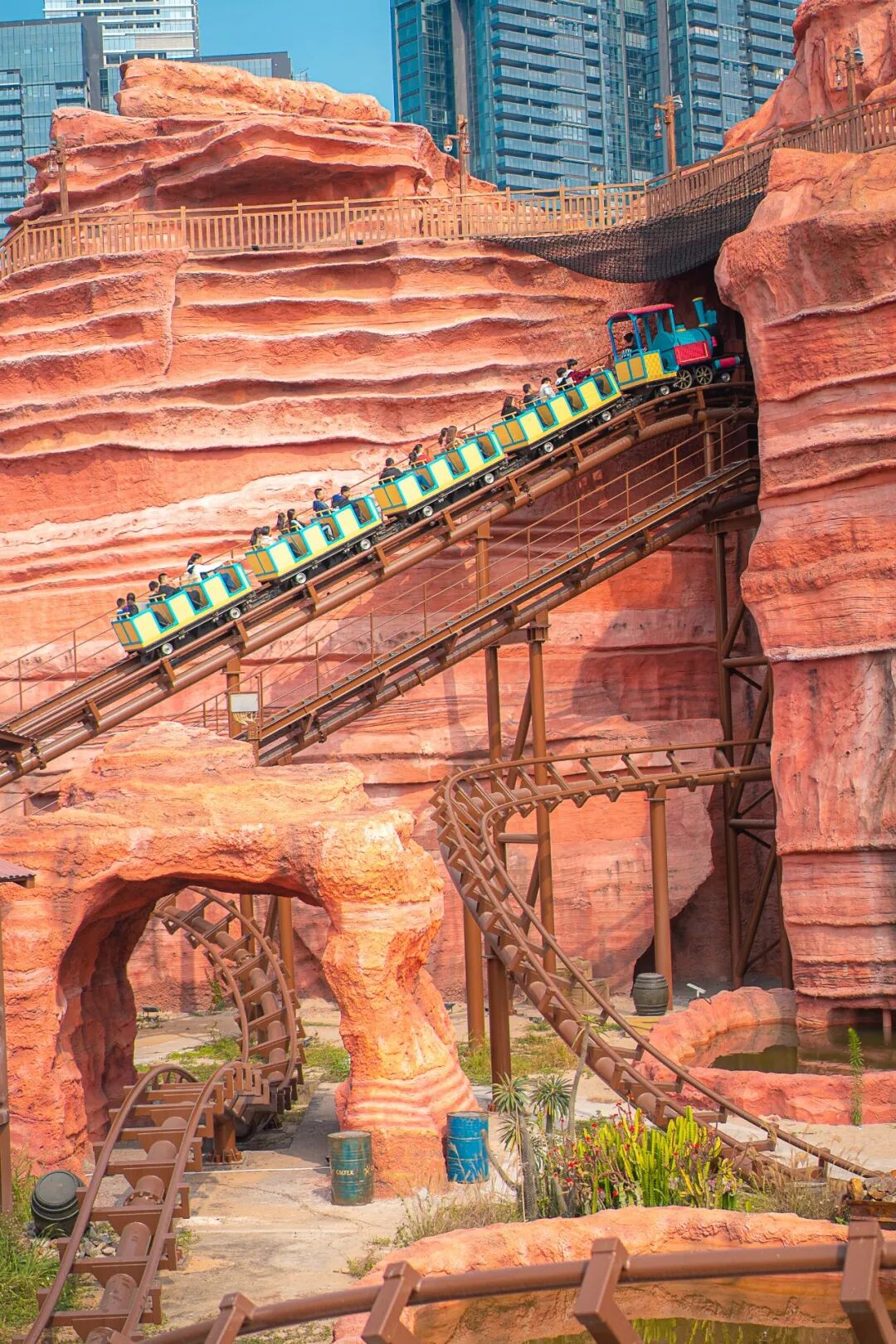 16过山车日,深圳欢乐谷过山车大盘点!-新闻动态-深圳欢乐谷官方网站