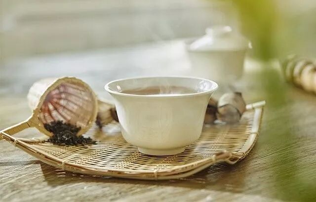 泡一壶茶，在秋天等你