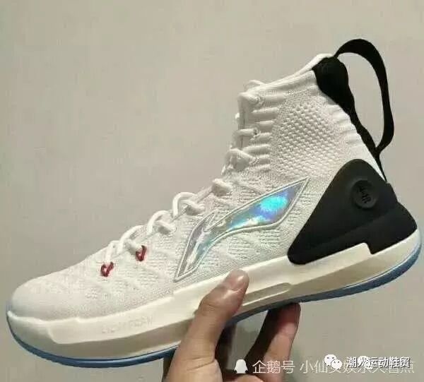 国潮李宁又开挂 当韦德之道7 龙舟 遇上镭射 驭帅13 潮人运动鞋贸 微信公众号文章阅读 Wemp