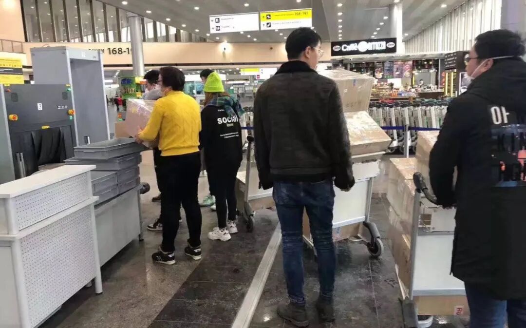 海外华人和留学生回国，为何成了“过街老鼠”？（组图） - 17