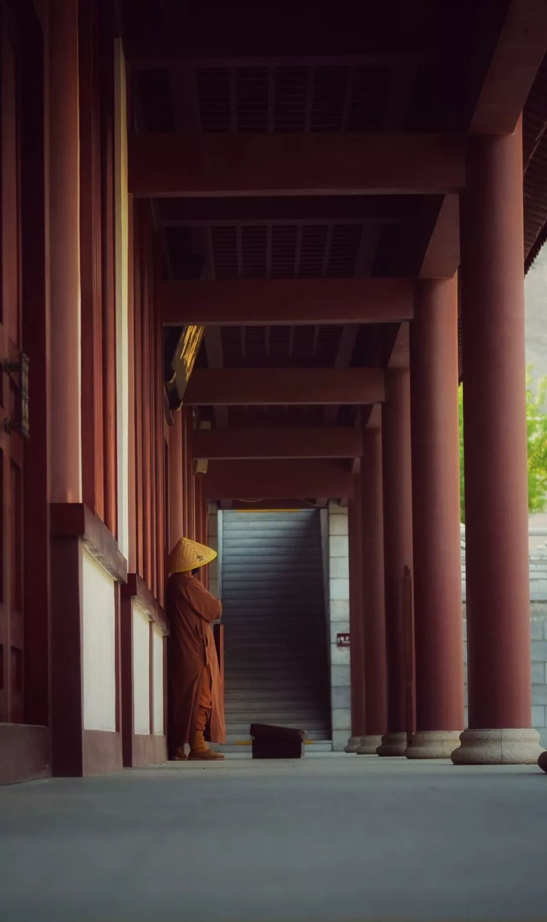 跳出三界外不在五行中行怎么读_跳出五行三界外下句是_跳出三界外不在五行中是什么意思