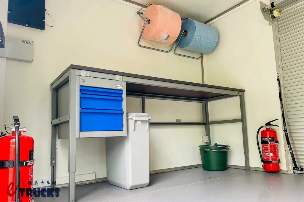 高速养护作业守护神！搭载五缸柴油机，斯堪尼亚P 280防撞缓冲车实拍