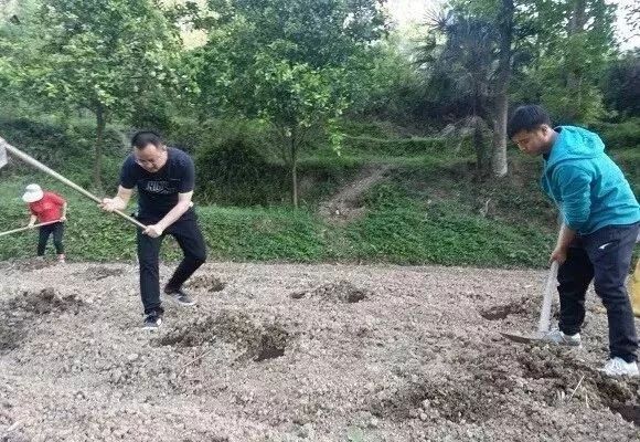 河坝:第一书记脱贫战场显神通