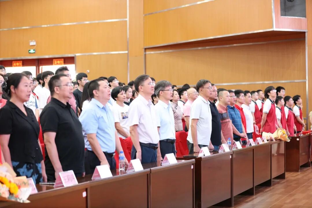 奏唱国歌 (2).JPG
