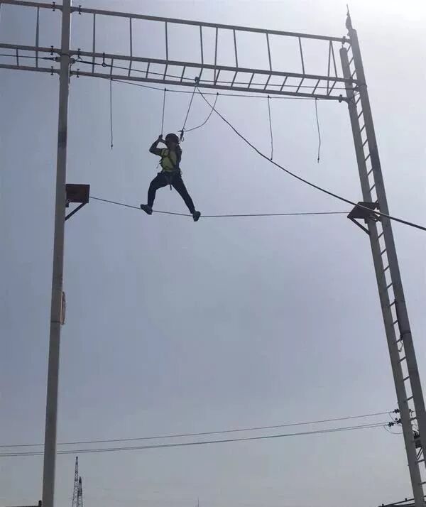 《萃华金店》户外拓展