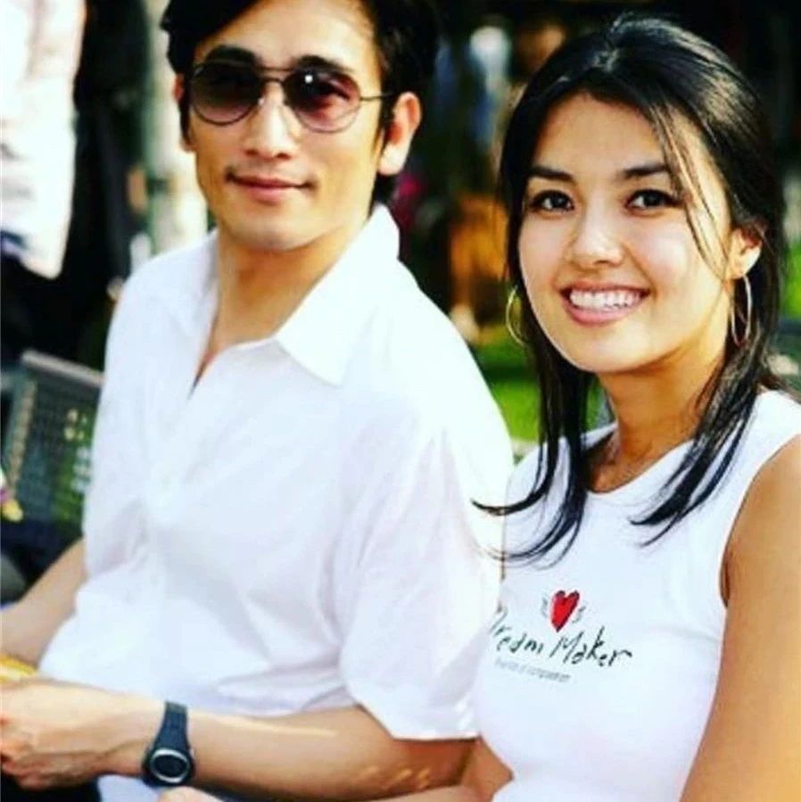 车仁表晒和爱妻申爱罗旧照,帅哥美女好般配!