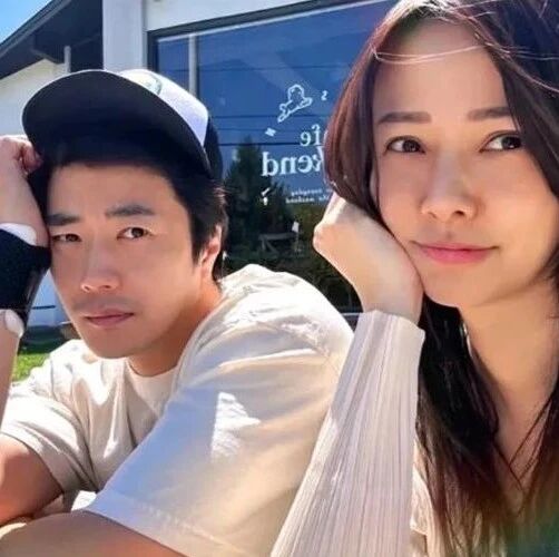 孙泰英分享和权相佑合照,结婚18年甜蜜如初