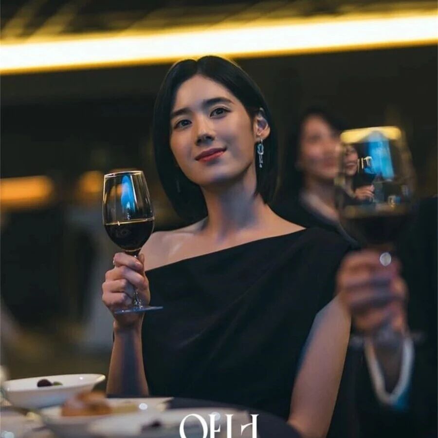 李奈映、郑恩彩新剧预告照
