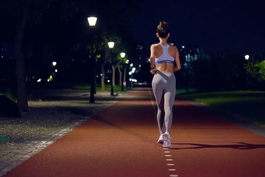 晚上跑步和早上跑步哪个好