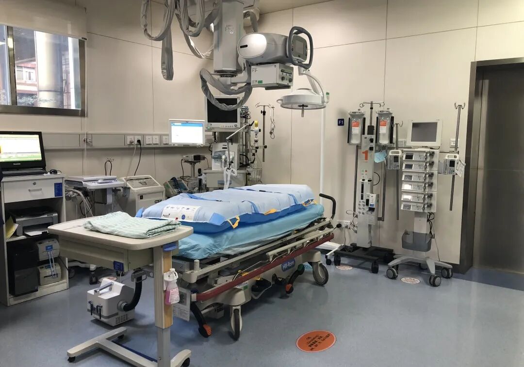 病人加温系统是什么一群人闯进急诊：“这个人快不行了！快救人！”_https://www.jmylbn.com_新闻资讯_第12张