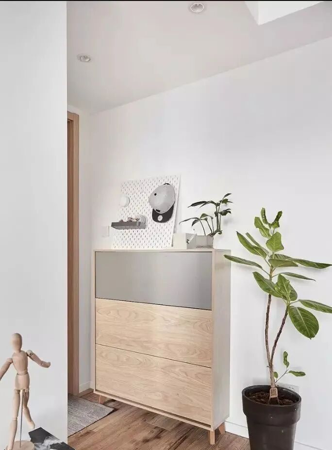 120m²三室北欧，白色搭配木色，经典组合百看不厌