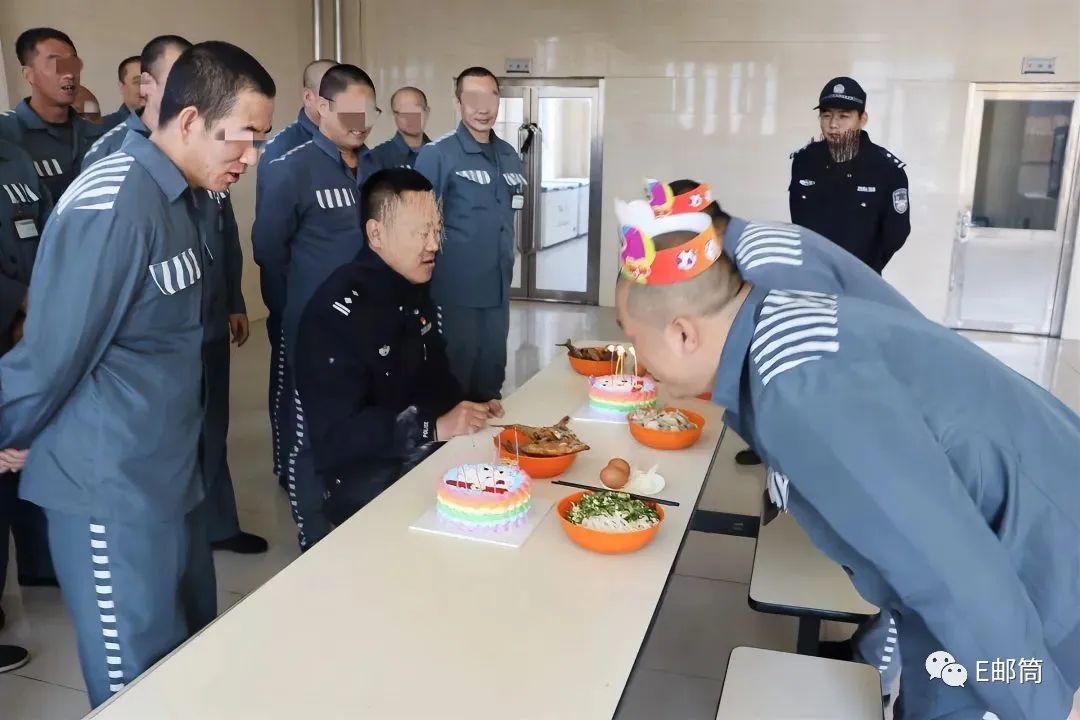 谁家cp在牢里过生日