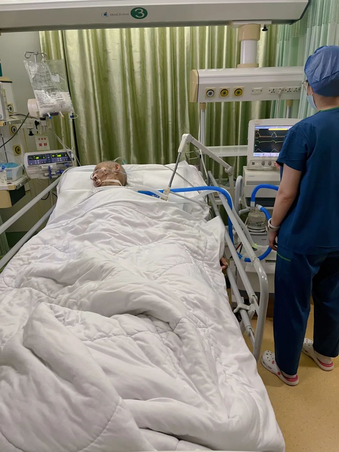 【第五届医师节优秀征文】鼓励奖:走进重症监护室——与生命并肩赛跑