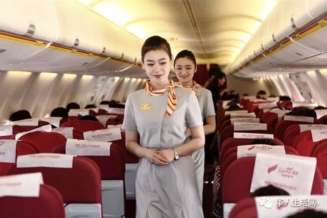 为什么中国飞机上全是漂亮空姐，美国飞机全是空中大妈？ - 1