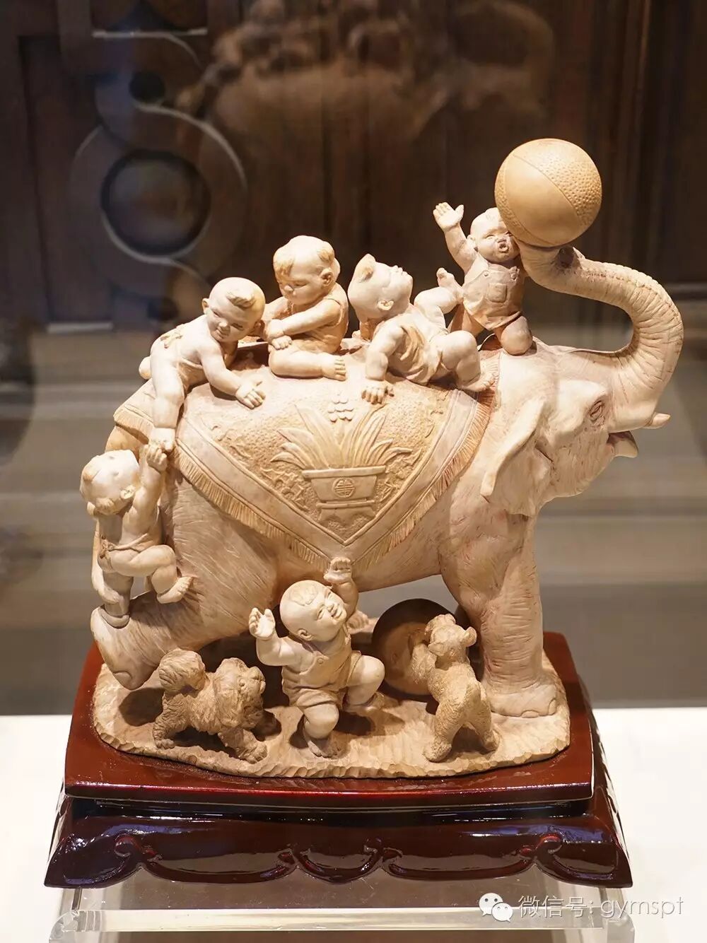 上海工艺美术研究所成立60周年作品展开幕