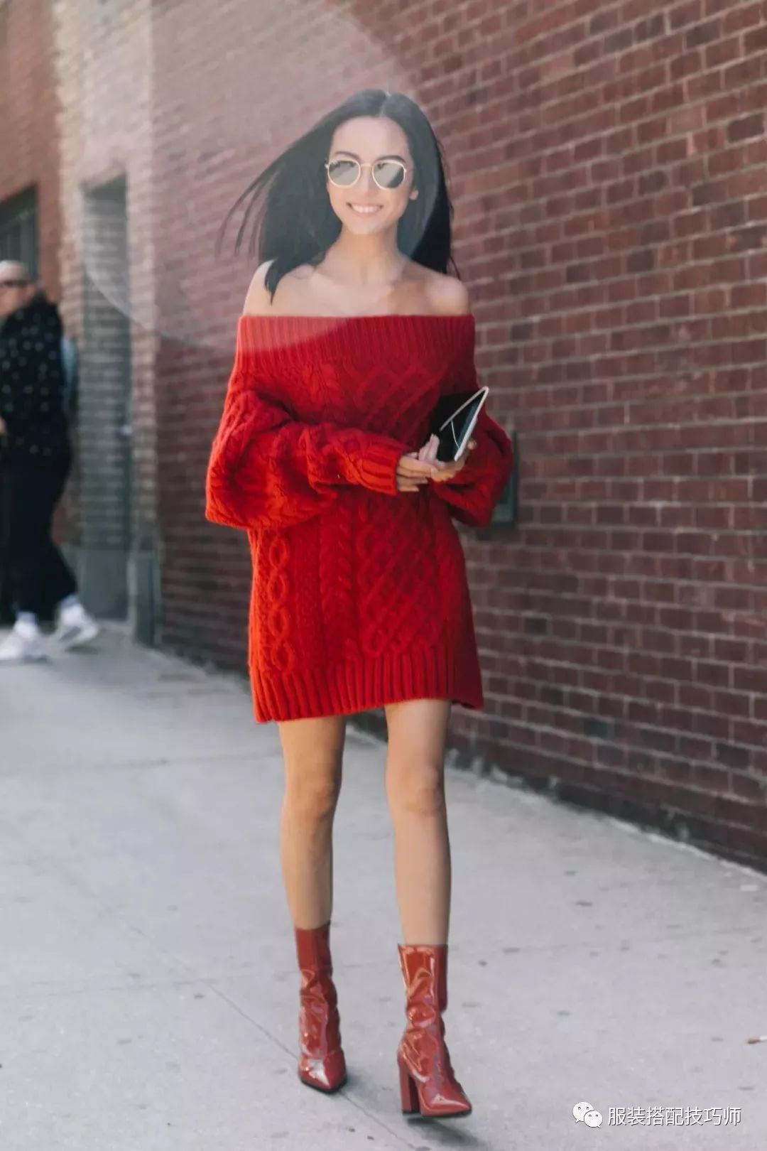 穿衣搭配：2019年流行新趨勢！毛衣裙+過膝靴、短靴搭配，美炸了！ 時尚 第17張