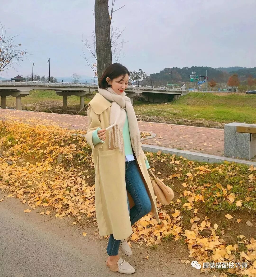 穿衣搭配：2019年開春穿外套+毛衣+裙子搭配，才最時髦好看！美炸了！ 時尚 第13張