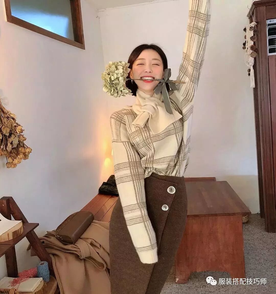穿衣搭配：2019年開春穿外套+毛衣+裙子搭配，才最時髦好看！美炸了！ 時尚 第23張