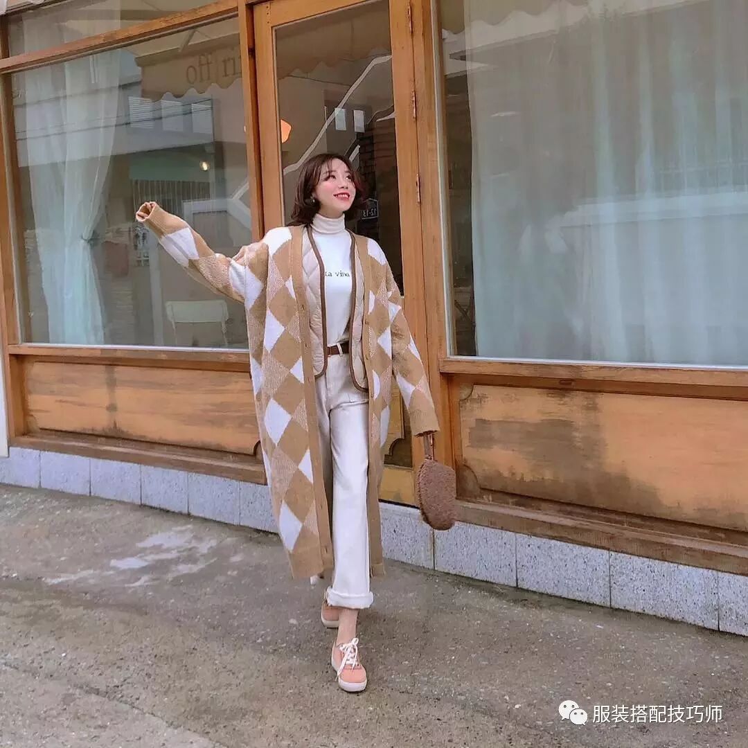 穿衣搭配：2019年開春穿外套+毛衣+裙子搭配，才最時髦好看！美炸了！ 時尚 第11張