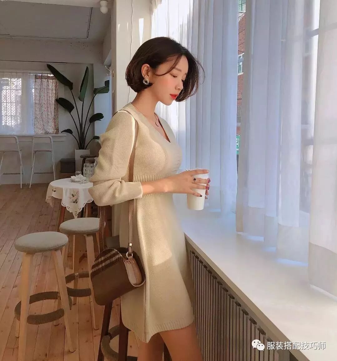 穿衣搭配：2019年開春穿外套+毛衣+裙子搭配，才最時髦好看！美炸了！ 時尚 第4張