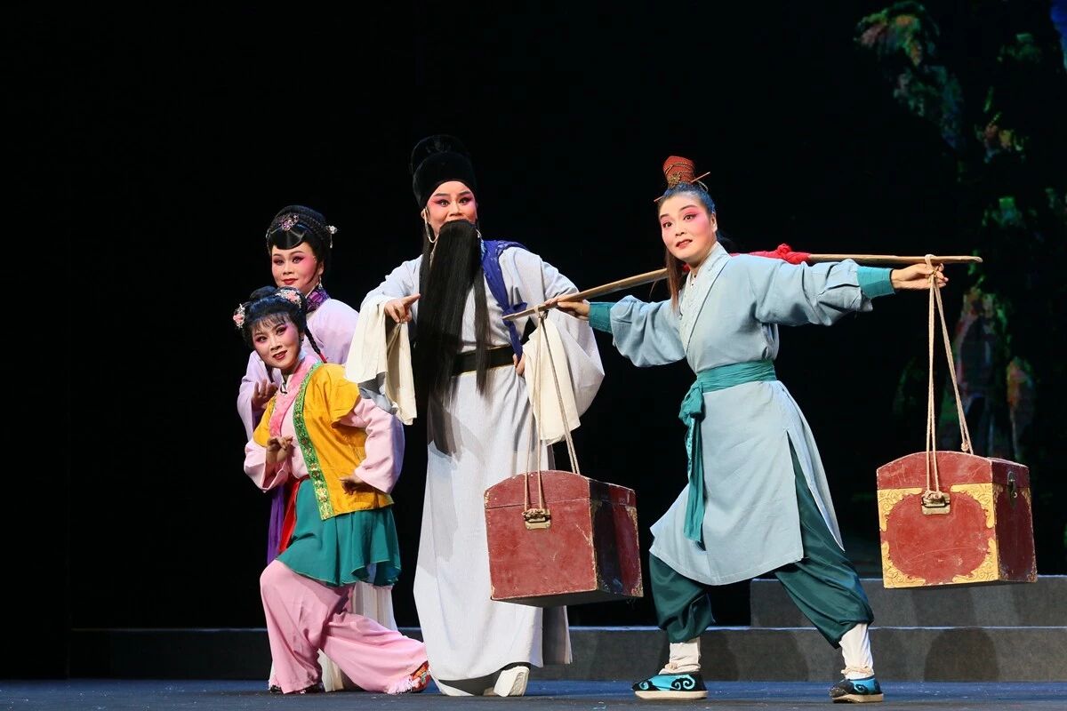 国家级非遗项目太康道情大戏红尘王钝在河南省儿童剧院鸣锣开唱