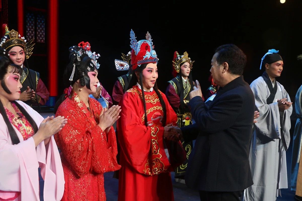 国家级非遗项目太康道情大戏红尘王钝在河南省儿童剧院鸣锣开唱