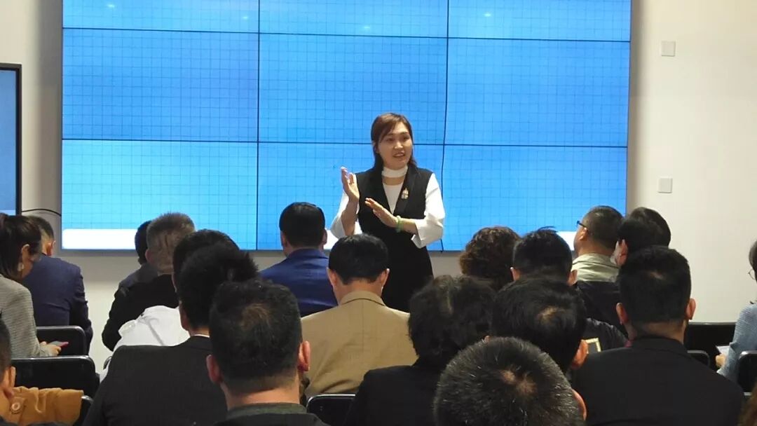 每文-凯亚征信联合创始人、《征信大讲堂》讲师