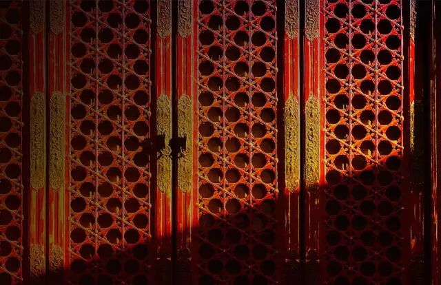 红木家具，一部寓教于形的教科书