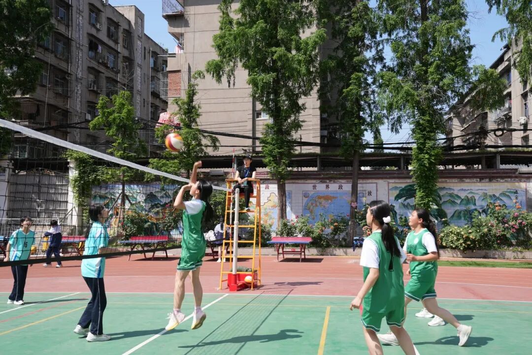 f4f12c260f686ae81c9fafd431a89bbe.jpg