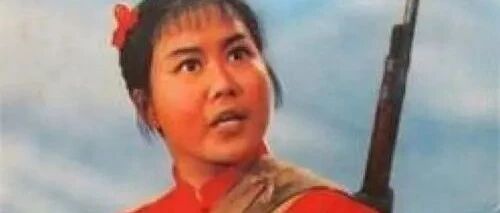 双减3个月后：老师累, 家长苦, 机构卖衣服