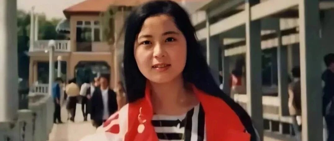 从清华女神到护国战神，54岁陈薇被赞上热搜，可她最厉害的是做一位妈妈